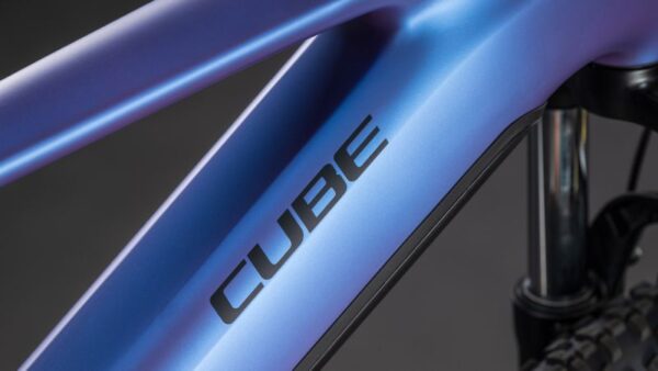 cube-108180-20161643-Reaction-Hybrid-ONE-800-blueiris-n-reflect-8_800x800-1.jpg